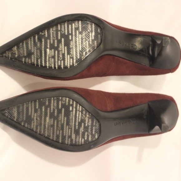 Pointed Toe Pumps in maroon - Picture 6 of 8